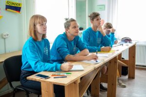 Международная выездная школа -- перенесена